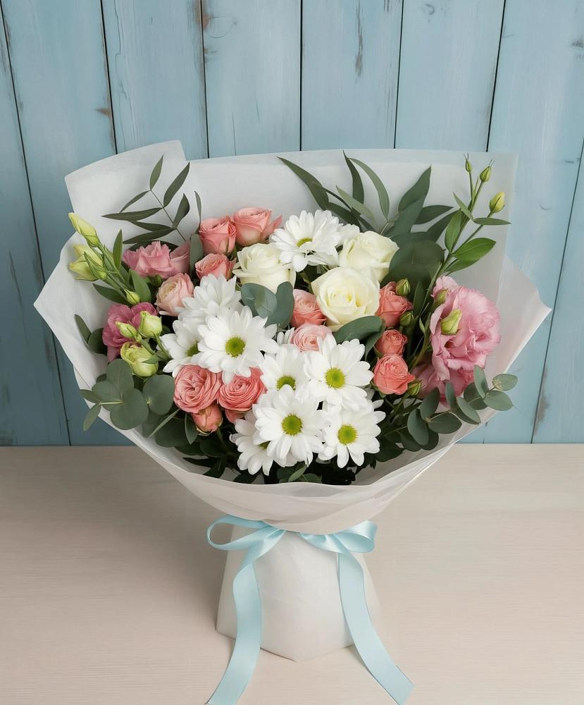 Букет цветов из: Розы, Лизиантусы и Хризантемы в Сергокале