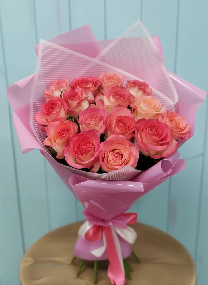 Букет 15 Розовых роз Равель в Сергокале