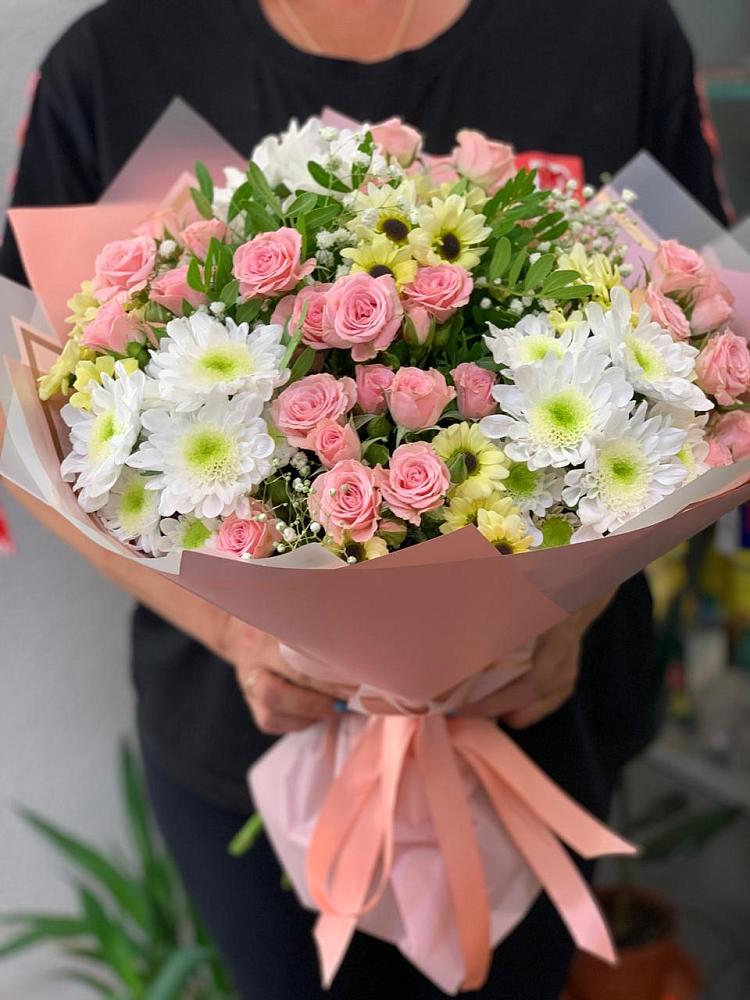 Букет цветов из: Розы и Хризантемы в Сергокале