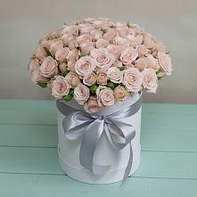 Цветочная композиция из Розы в шляпной коробке в Сергокале