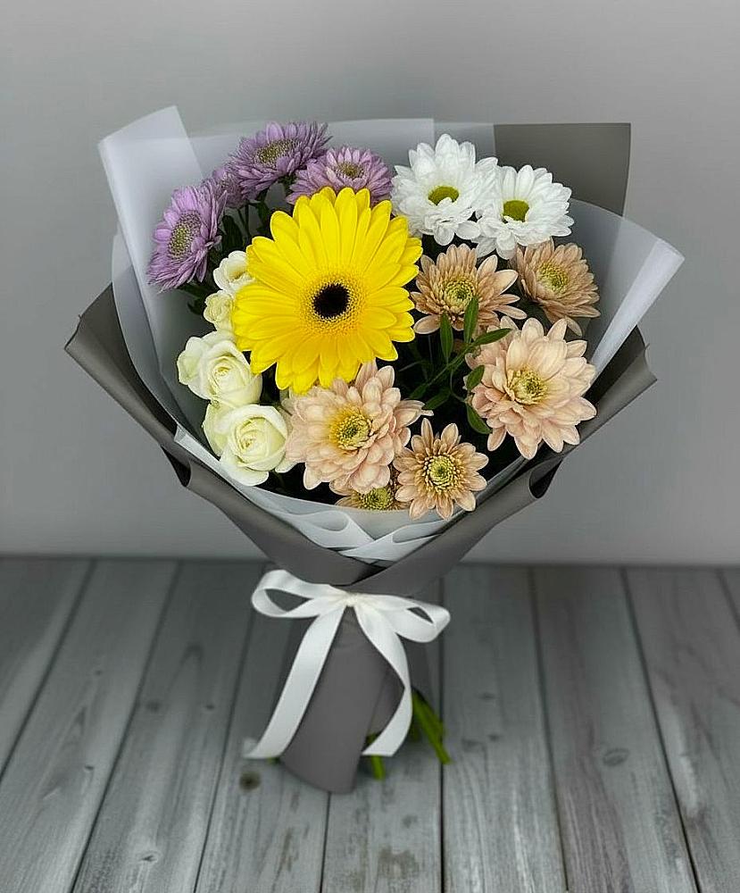 Букет цветов из: Розы, Герберы и Хризантемы в Сергокале