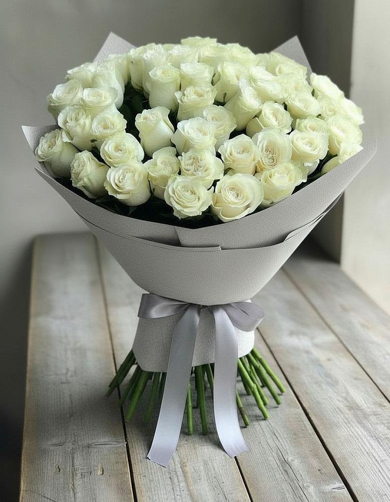 Букет 35 Белых роз в Сергокале