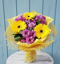 Букет цветов из:  Хризантемы и Герберы #REPLACE_PRED# Сергокале