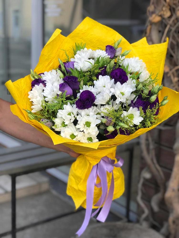 Букет цветов из: Ирисы, Хризантемы и Ромашки в Сергокале
