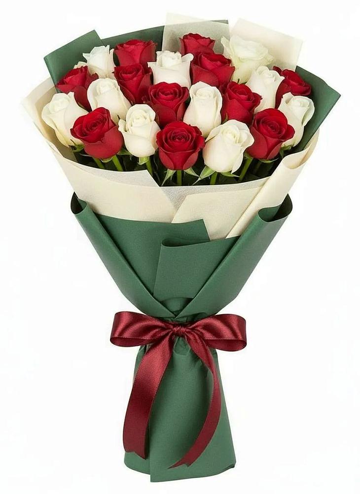 Букет Микс из красных и белых роз в Сергокале