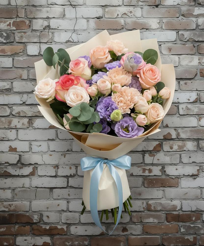 Букет цветов из: Розы, Лизиантусы и Гвоздики в Сергокале