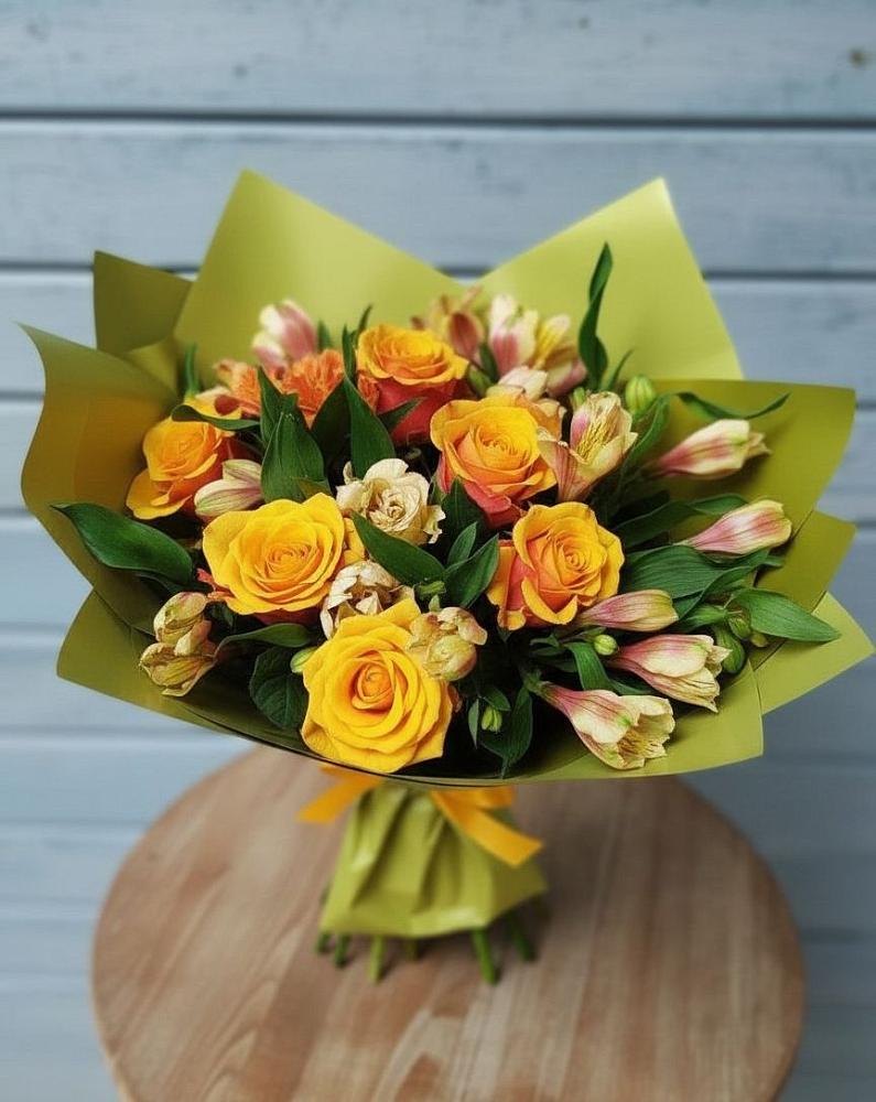 Букет цветов из: Альстромерии и Розы в Сергокале