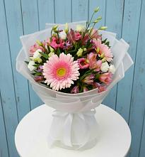 Букет цветов из:  Герберы, Альстромерии и Лизиантусы #REPLACE_PRED# Сергокале