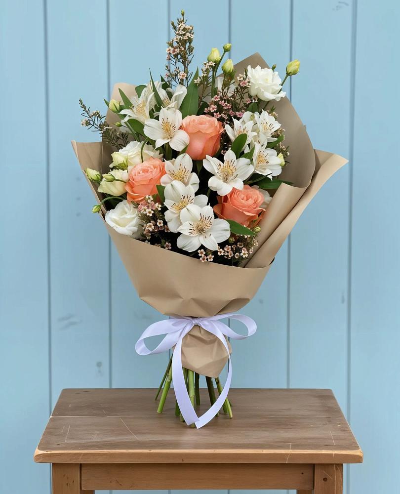 Букет цветов из: Альстромерии, Лизиантусы, Розы и Хризантемы в Сергокале